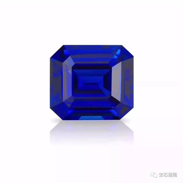 蓝宝石中的royal blue:大气庄重的"贵族色"