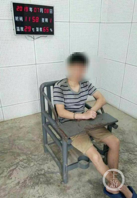 家中有摄像头被偷拍三年,视频在外网疯传,女孩