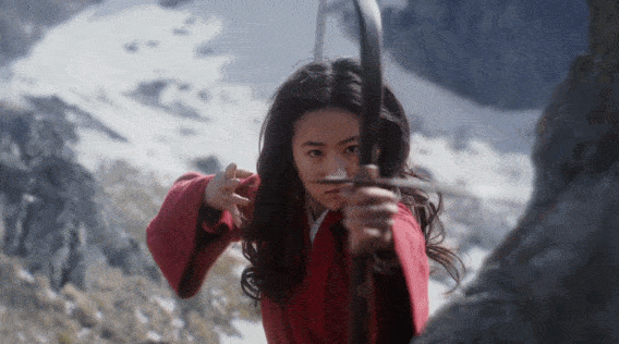 这是小龙女,额,不是,花木兰空中转体360°,躲避匈奴士兵时的状态.