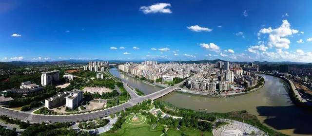 刚刚,怀集深圳始发首班列车 从怀集站开出!