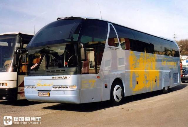 青年尼奥普兰jnp6127高端大巴的前世今生,关于原型车starliner n516的