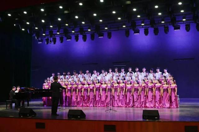 你好,这里是信阳学院音乐学院