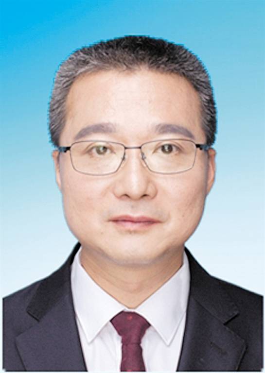 陈军凯  根据职位空缺情况和干部的德才表现,经中共江门市委常委会