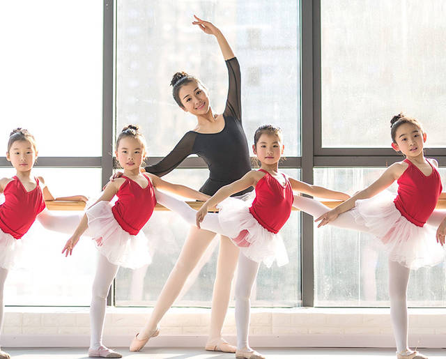 佛系少女幼儿舞蹈 7a14757ef93d486480bcd768d0f393fe.jpeg