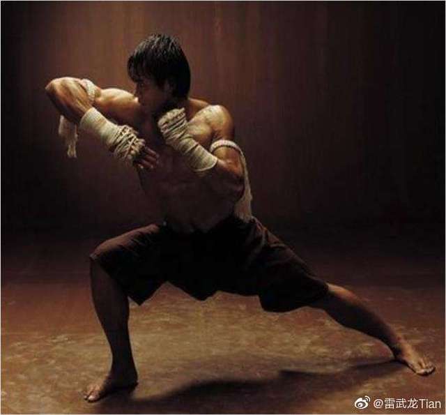 香港名人:第一个把泰拳中文化翻译过来的人,托尼贾都要向他请教