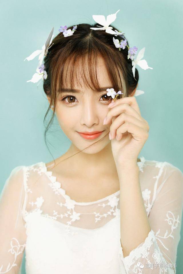 关于繁星主播兔子牙的个人信息