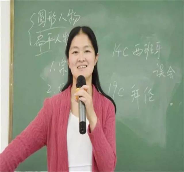 杨丽华教授 中青年教师朝气蓬勃,潜力无限 培养特色 文学院坚持"培养