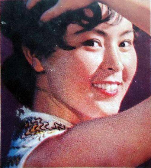 还记得80年代美女明星陈鸿梅吗?昔日上影花旦,如今60