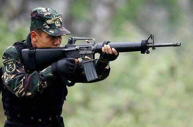 中国警察装备了各种步枪,21世纪,为何使用了m16步枪?