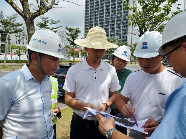 光明区副区长姚高科率队调研公明排洪渠水污染治理工作