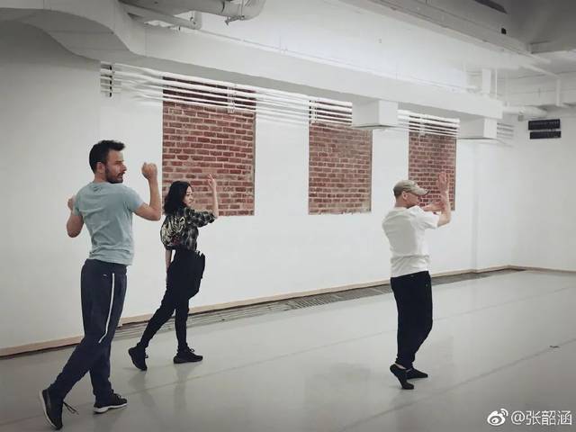 情趣剧组不老公主勾起满满回忆杀.有毒小妹吗香水图片