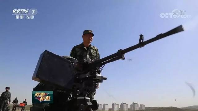 cctv7《军事报道》│聚焦实战化练兵场 武警新疆总队强化特战力量空中
