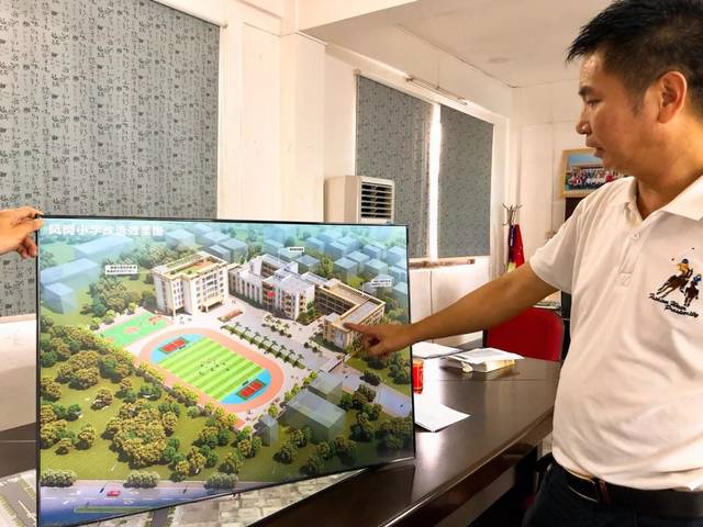 你母校上镜了吗?南方记者深入解读濠江教育!侨中高中将成完全内宿 凤岗小学新楼规划建设中…