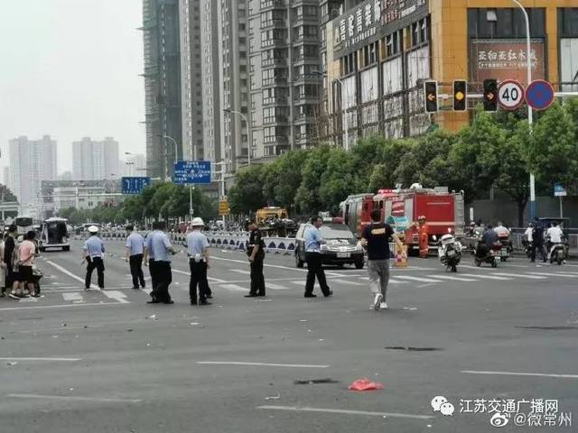 常州惨烈车祸致三人死亡 肇事车女乘客大哭:我们撞了好多人