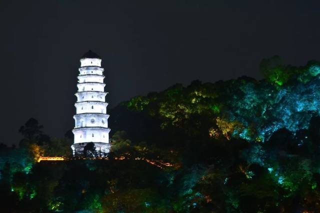 夜色下的古戎州,五彩斑斓大宜宾!