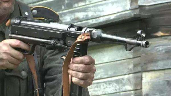 原创盘点二战独具一格的冲锋枪:法国造根骨清奇 捷克造鲜为人知