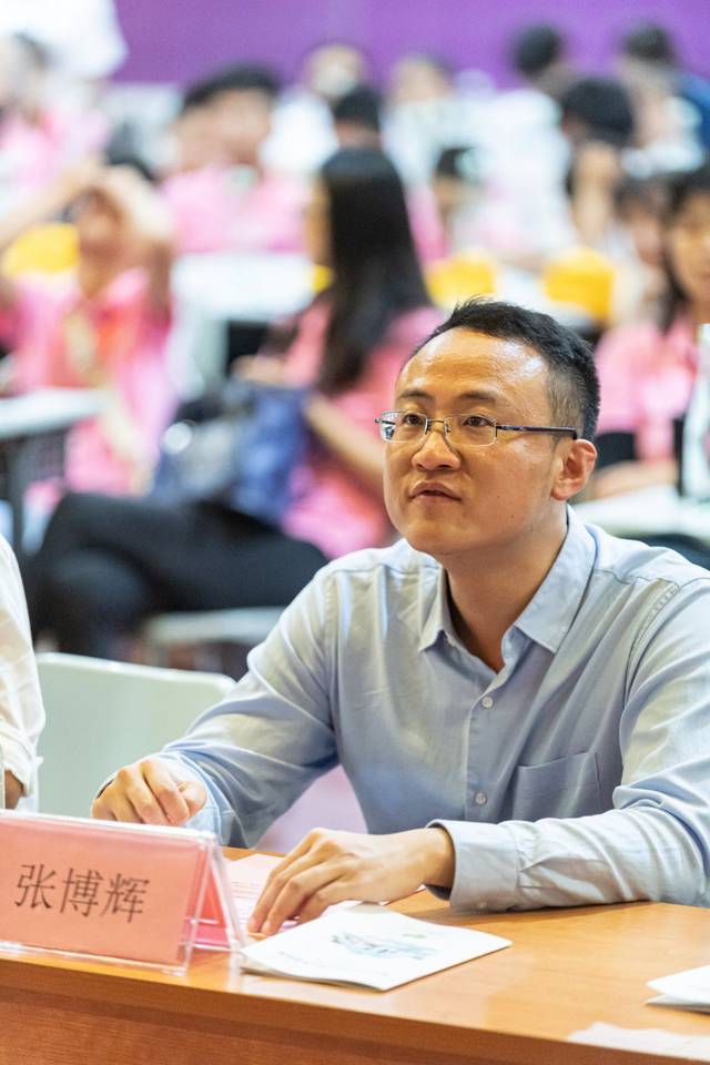 香港中文大学(深圳)经管学院执行副院长,校长讲座教授张博辉