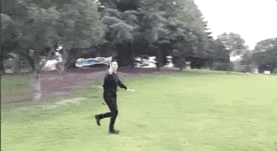 又有谁能想到机场型男现,实际生活中却是自己表情包的头号产出大大?