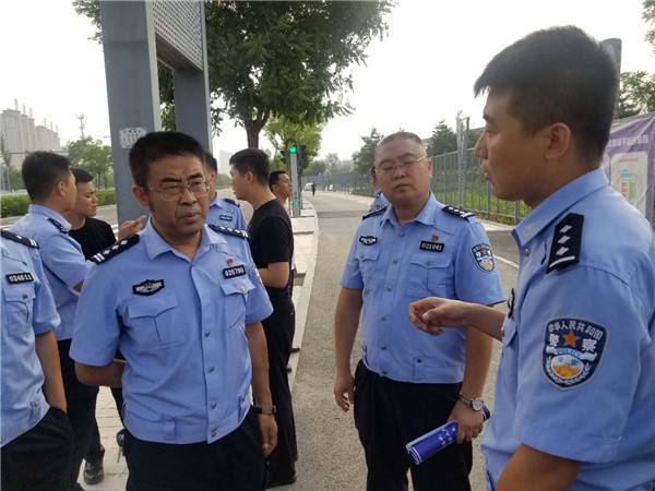 大同市公安局交警支队特勤大队吹响"成龙国际电影周"交通安保的"冲锋