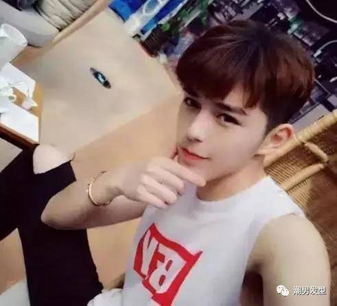 瓜子脸男生适合什么发型?发型师建议这几款,一个字"帅"!