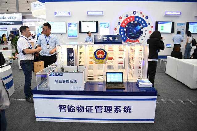 智能物证管理系统机械模型