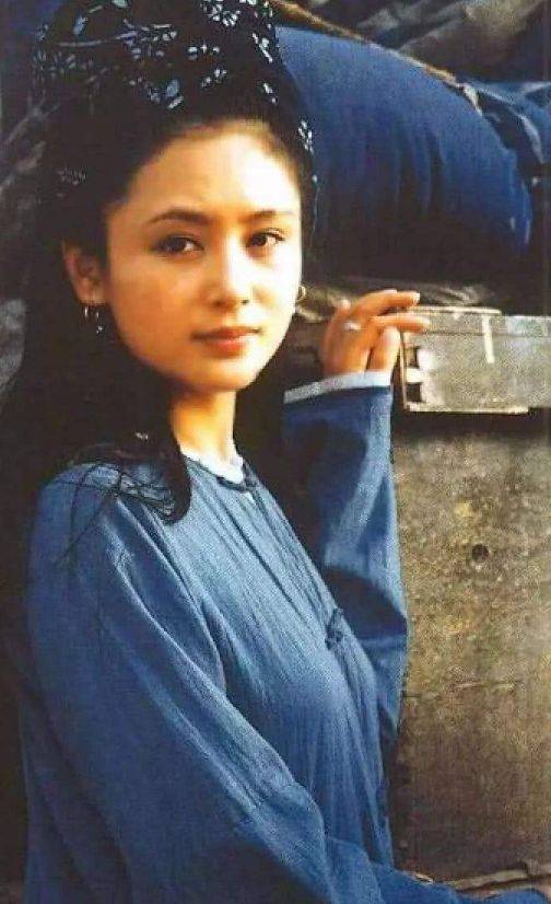蒋勤勤年轻时有多美?翻出20年前的旧照,难怪陈建斌这么着急