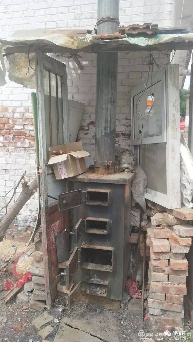 烧暖气用的炉子