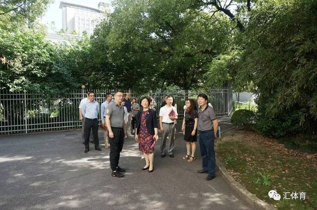 副区长秦丽萍,陈桦带队调研上海体育学院徐汇校区