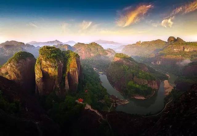 中国最著名的十座山峰