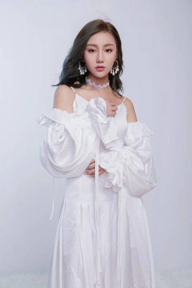 张天予新歌《Chinese beer》写真曝光 尽显