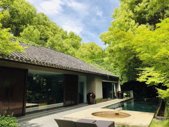 悦惠推荐温泉酒店 | 在汤山就能享受巴厘岛的静