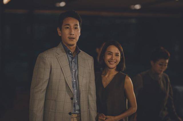 不住看电影《寄生虫》有感:吃相是藏原创的人格符号万达电影院出手工票图片