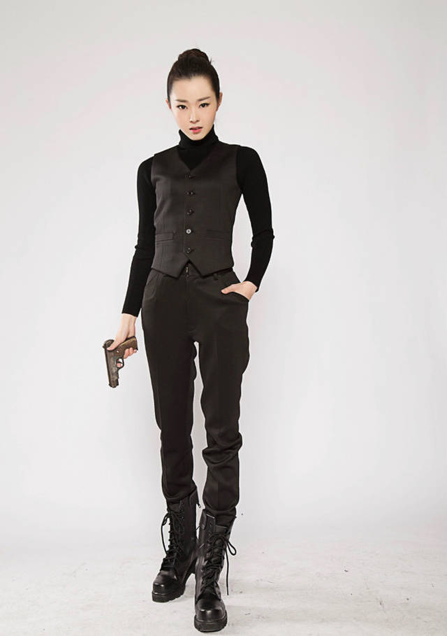 宋轶新剧开播 热血演绎百变谍情