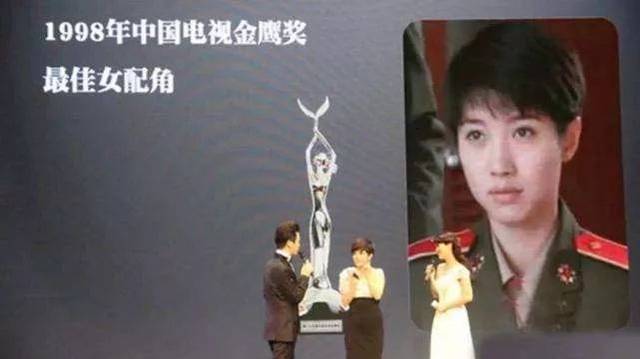 《红十字方队》的热度无疑是颜丙燕事业发展一个绝佳的契机.