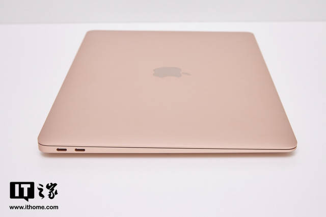 苹果macbookair2019金色版图赏袅娜娉婷一尤物