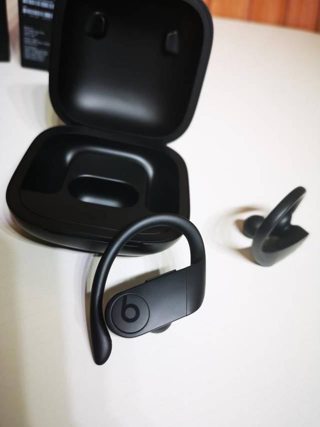 beatspro蓝牙耳机,beats入耳式蓝牙耳机 beats powerbeats pro真无线蓝牙运动耳机评测真假辨别梦之蓝海心