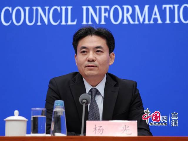 国务院港澳办两位发言人首次和媒体见面,杨光:相信以后还有时间继续