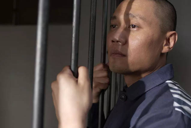 很有意思的是,胡金泉的扮演者焦刚,正好就饰演《跳舞吧!