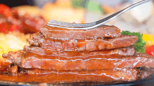 在晋江火了7年的牛排自助,海鲜、日料、甜点任吃!小龙虾、生蚝、烤串任性送!