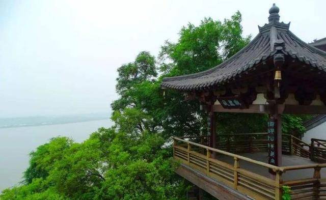 观唐习律18 王湾《次北固山》两个版本如此不同 你觉得哪个更好?