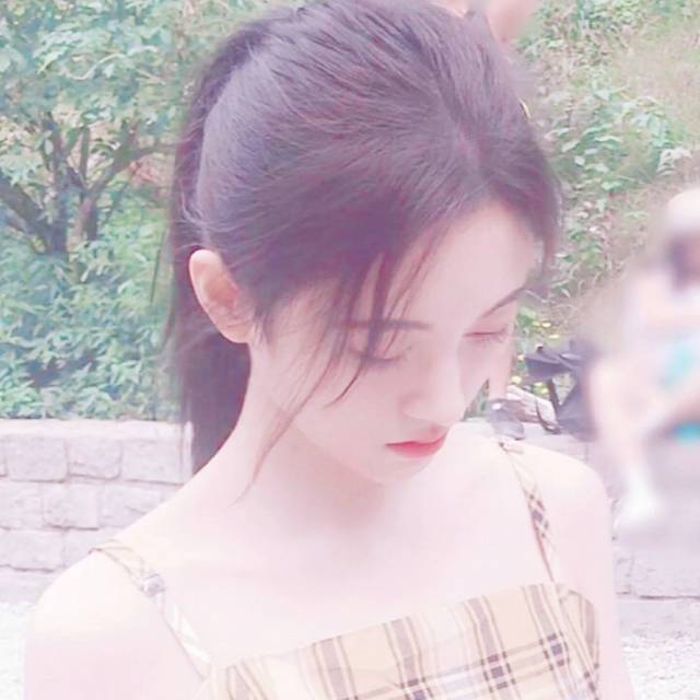 鞠婧祎无修图素颜照,皮肤不是很白气质太邻家