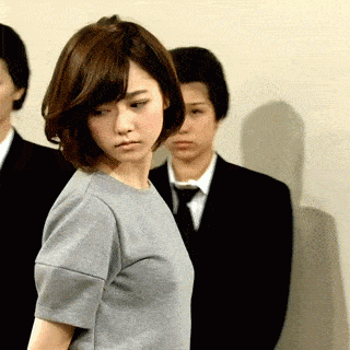 公司安排我和一女同事出差