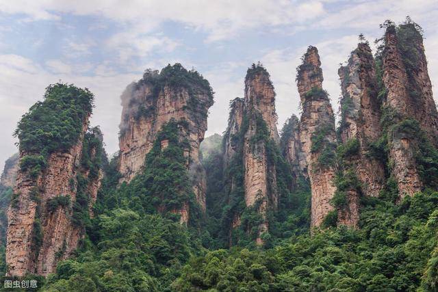 湖南长沙到张家界坐汽车还是火车方便?长沙到