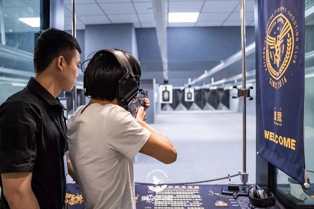 燃炸!实弹射击馆来了!真实吃鸡!引爆全厦门人的肾上腺素!