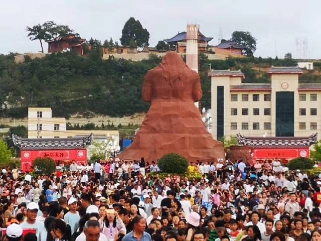 于陇南市西汉水上游西和,礼县一带的秦人遗风,至今已有3000年的历史