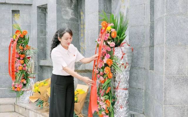 楚雄州文化和旅游局组织赴大姚县赵祚传烈士故居开展主题党日系列活动