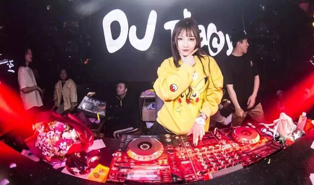 知道你想看美女dj!烟台mela电子音乐嘉年华把她们请来