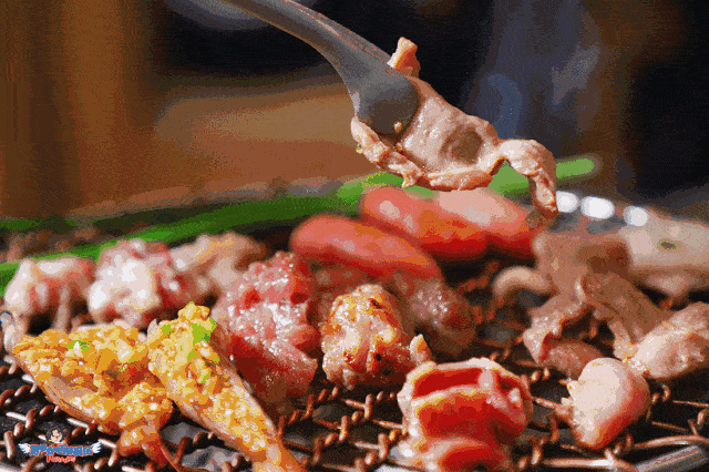 五花肉 鸡胗 培根 韩式烤肠 芝士 .