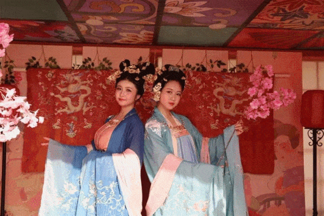 时间:2019年8月7日,21:00-22:00 地点:大唐不夜城步行街开元广场