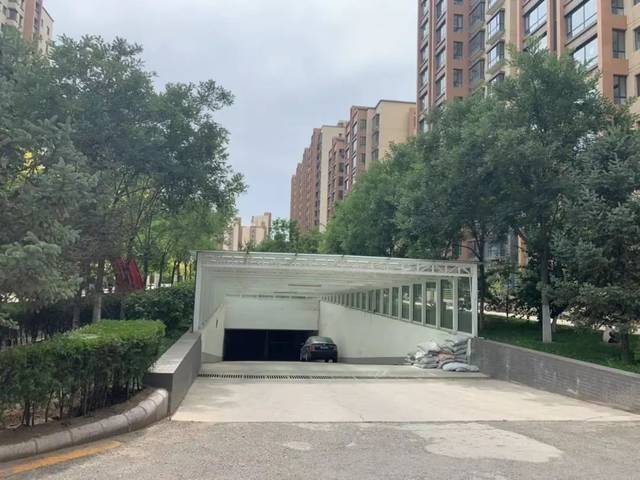 招租呼和浩特市巨华世纪城聚泽园小区地下人防工程停车场招租